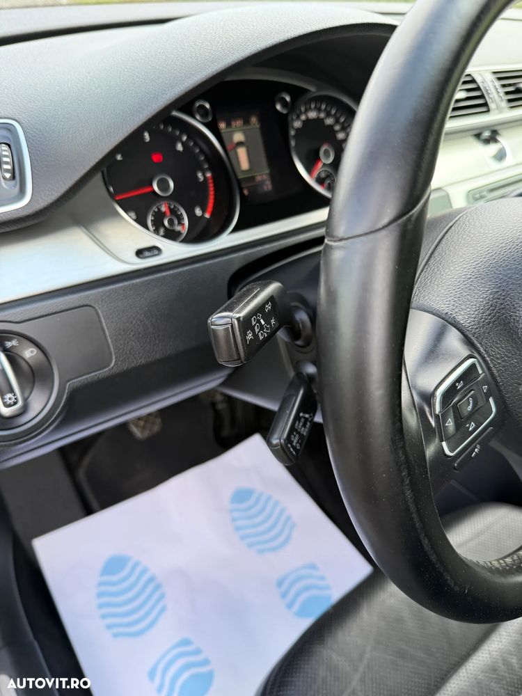 Volkswagen Passat 2.0 TDI DPF R-Line Edition Plus - 13