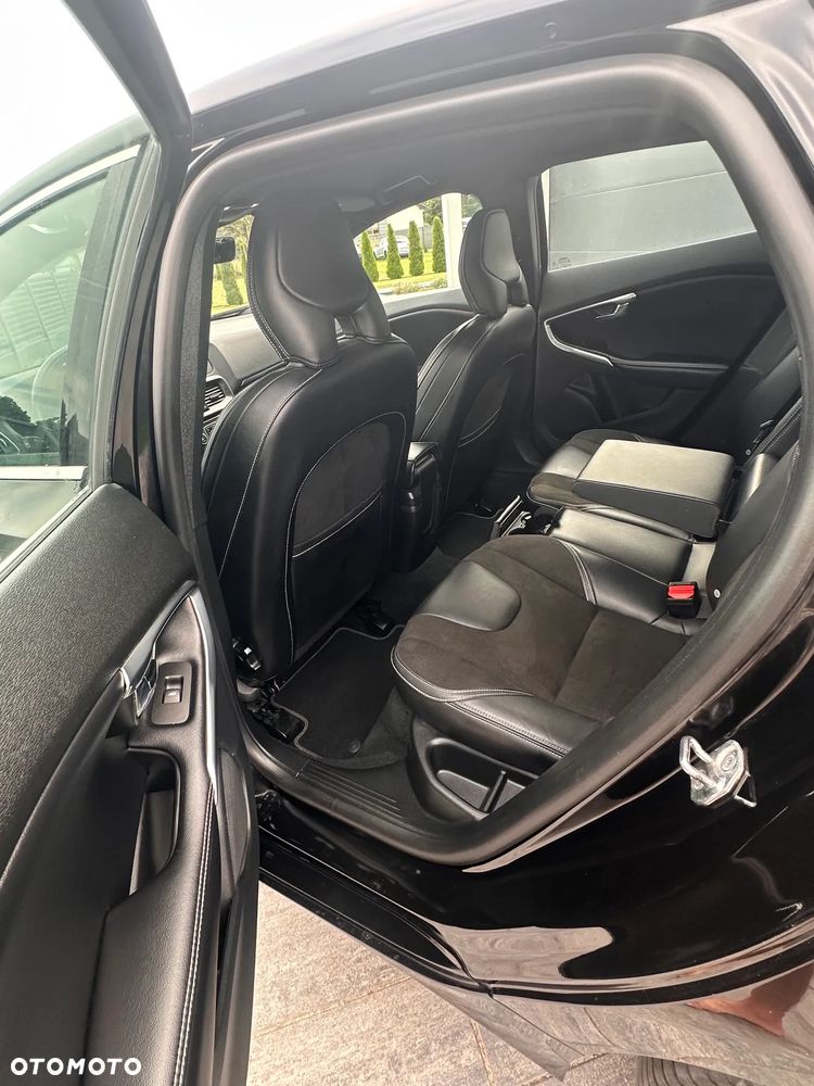 Volvo V40 T2 Drive-E R-Design Momentum - 33