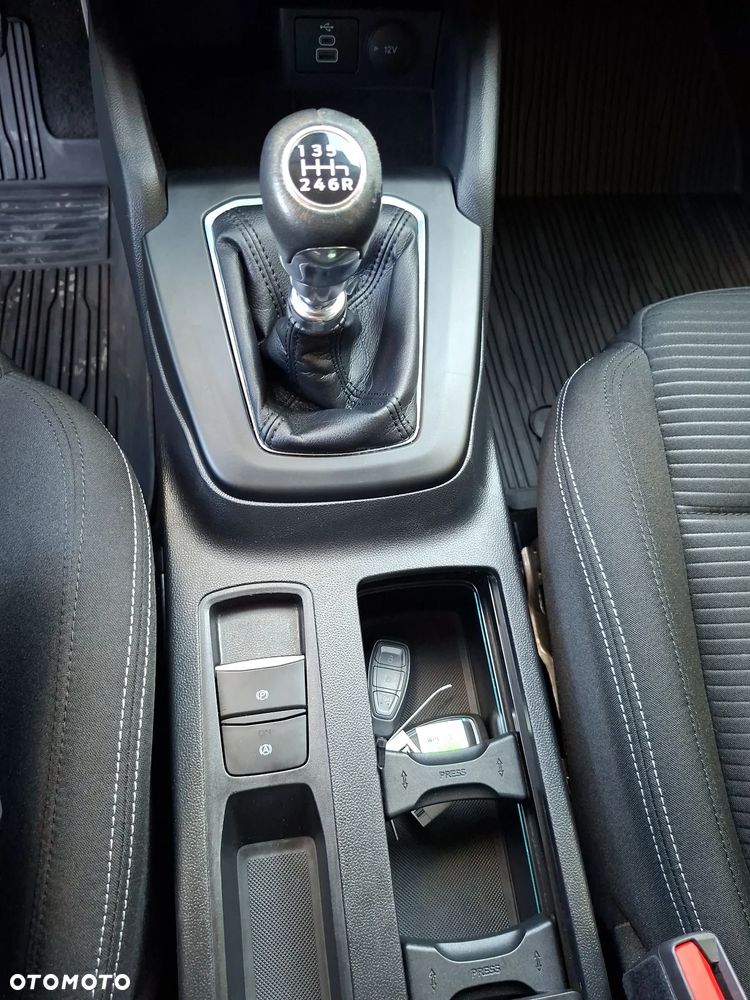 Ford Focus 1.0 EcoBoost Titanium - 19
