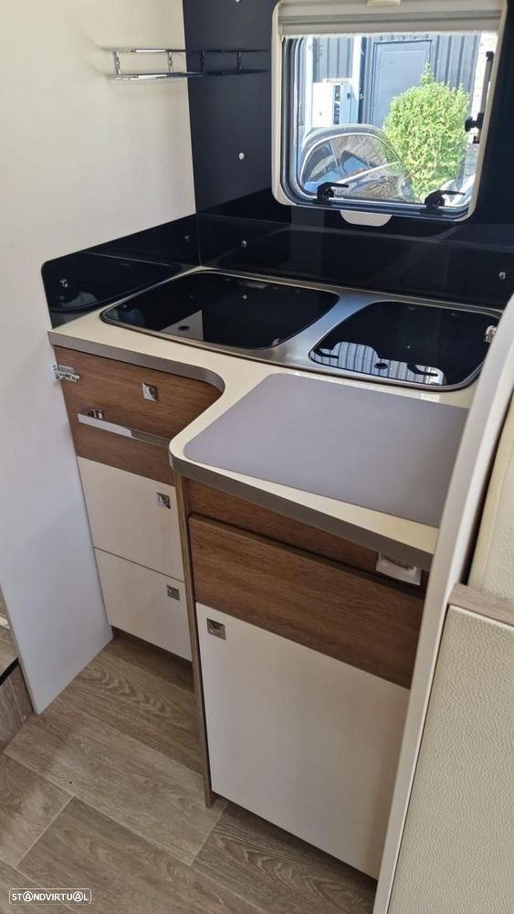 Dethleffs Trend I7057 cama central e basculante - 5