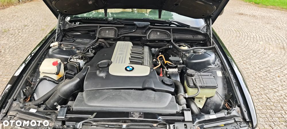 BMW Seria 7 - 11