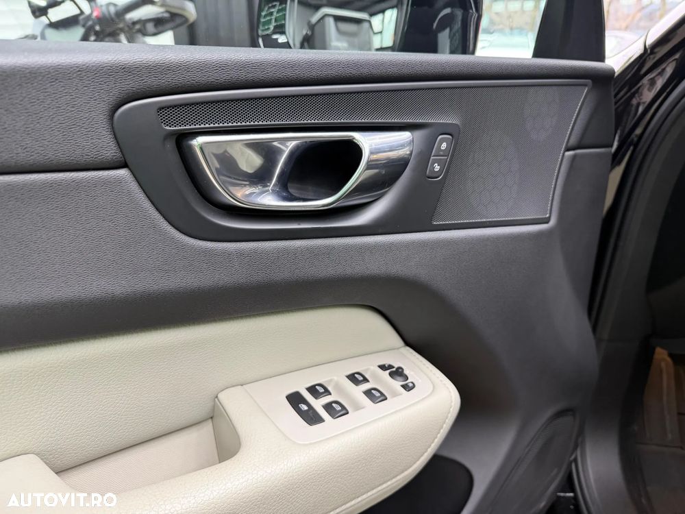 Volvo XC 60 D4 Momentum - 23