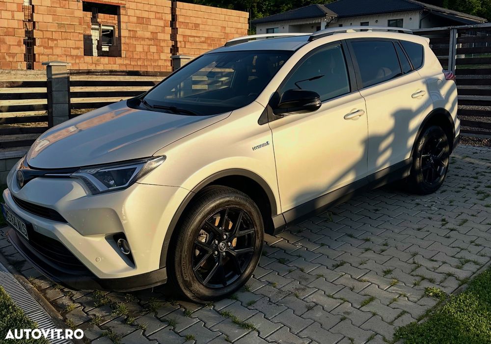 Toyota RAV4 - 8
