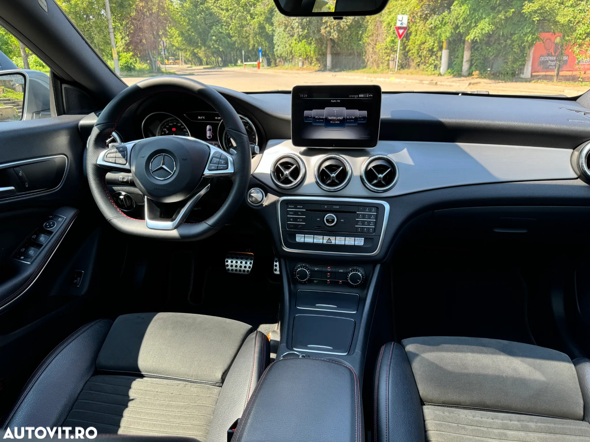 Mercedes-Benz CLA Shooting Brake 180 7G-DCT AMG Line - 17
