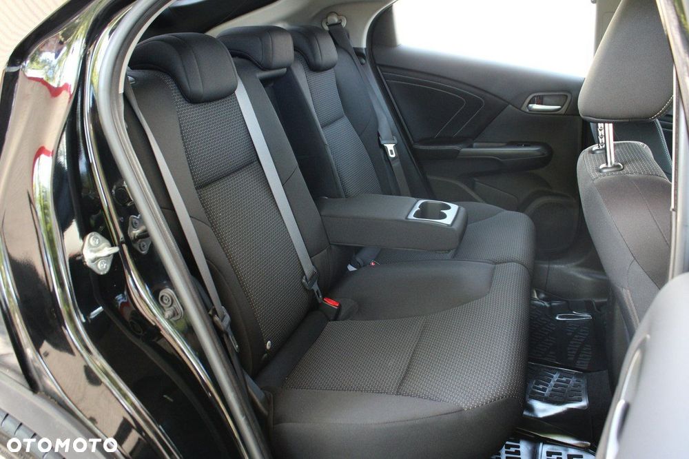 Honda Civic 1.8 Sport (Honda Connect+) - 12