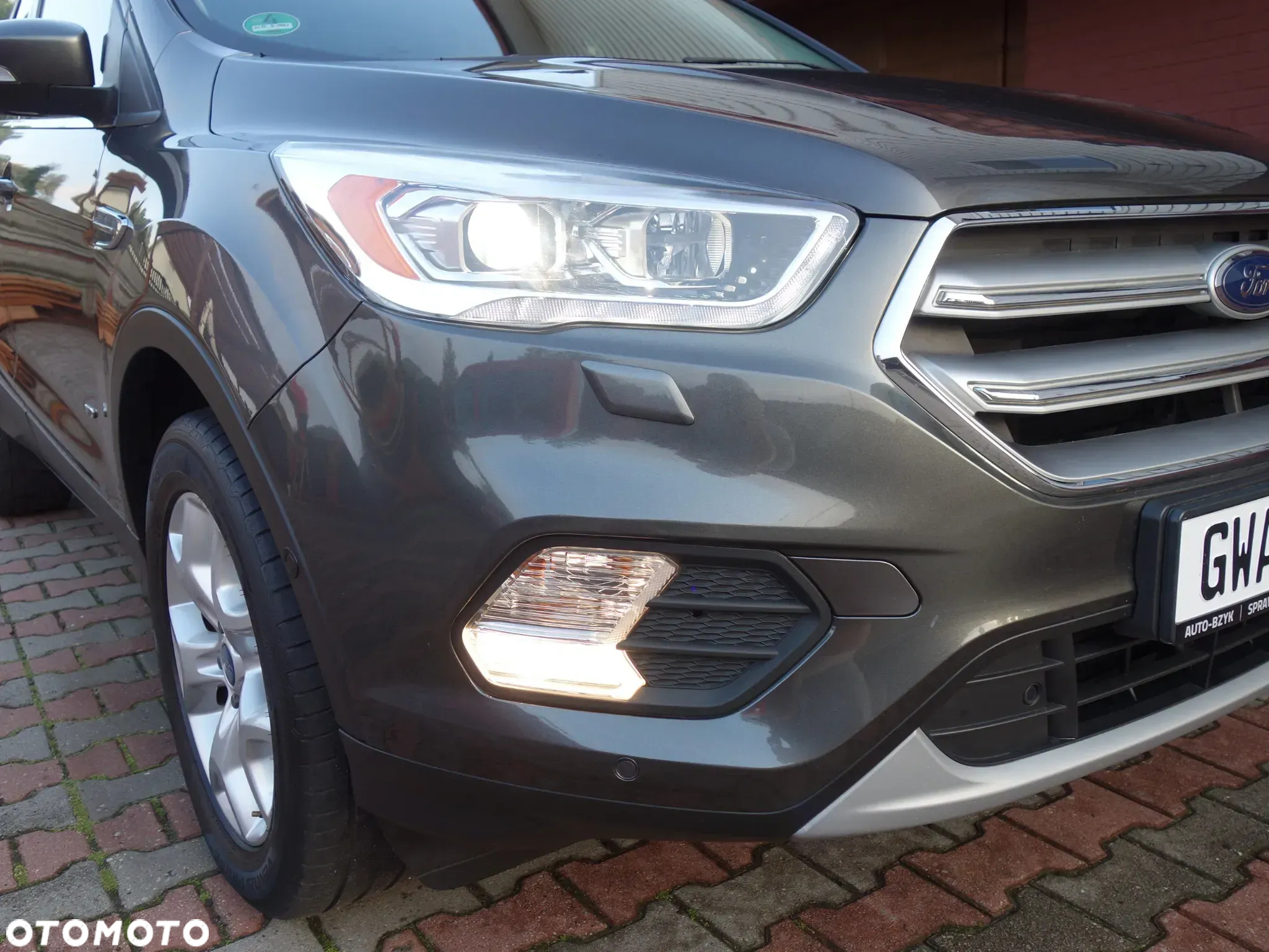 Ford Kuga 2.0 TDCi 4x4 Titanium - 6