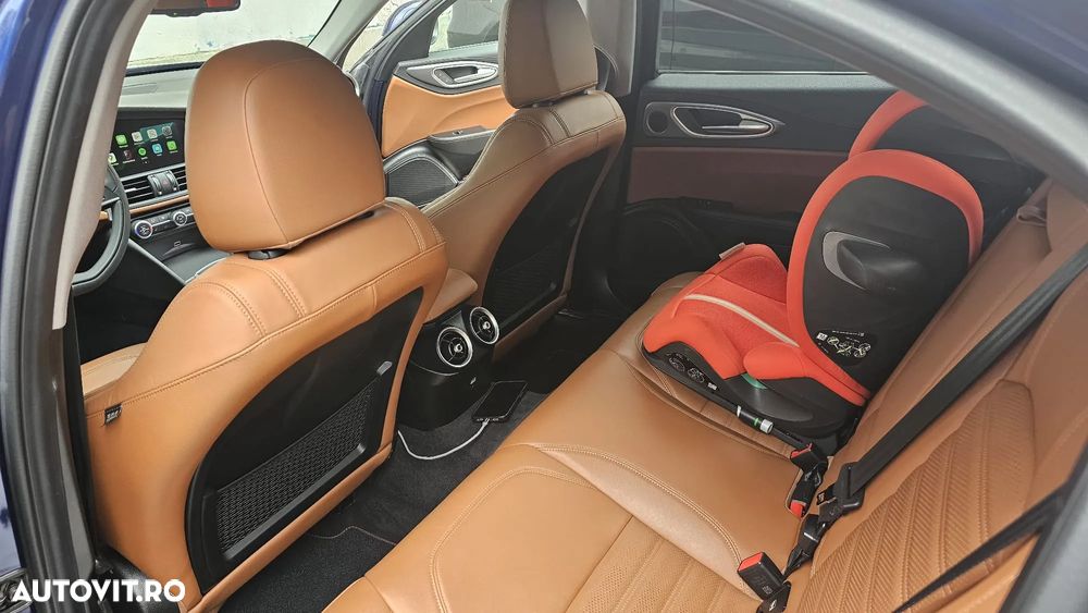 Alfa Romeo Giulia 2.0 Turbo AWD AT8 Veloce - 3