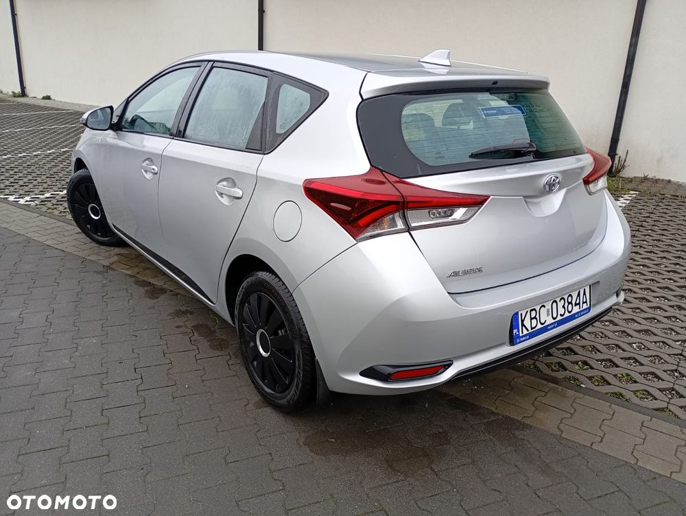 Toyota Auris 1.33 VVT-i Active - 3