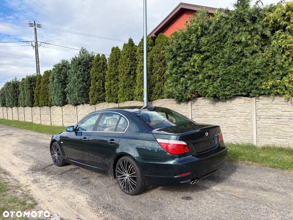 BMW Seria 5 523i Edition Exclusive - 3