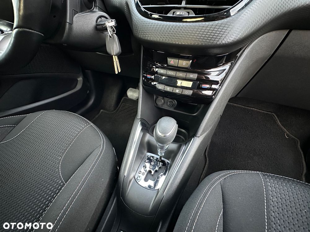 Peugeot 208 1.2 PureTech GPF Allure S&S EAT6 - 16