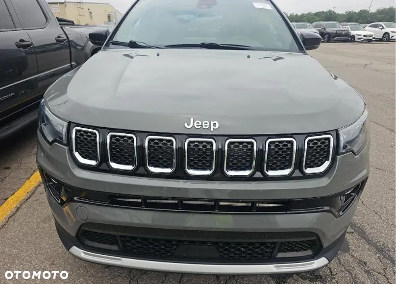 Jeep Compass - 3