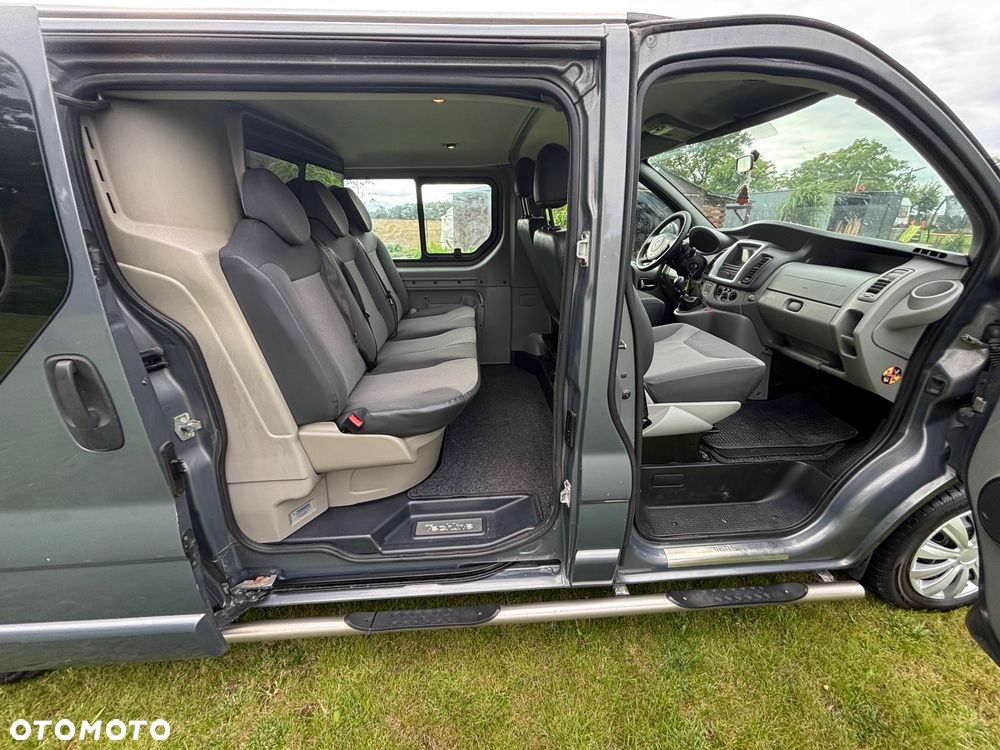 Renault Trafic 2014 photo 4