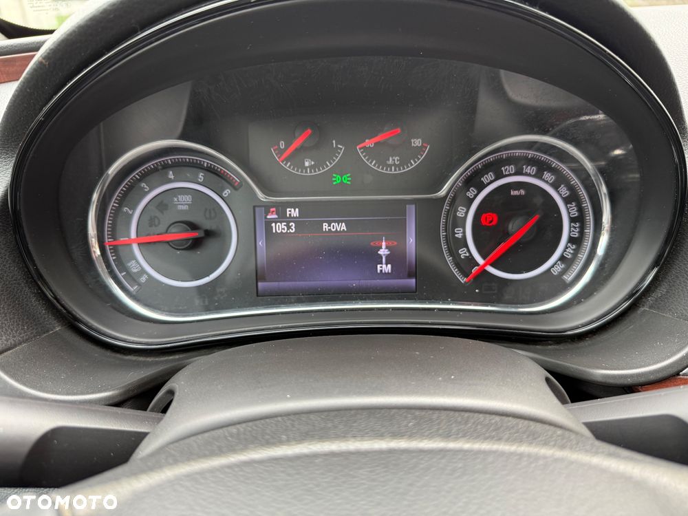 Opel Insignia - 8
