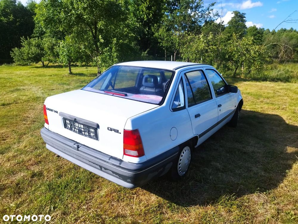 Opel Kadett E 1.4 CS - 3