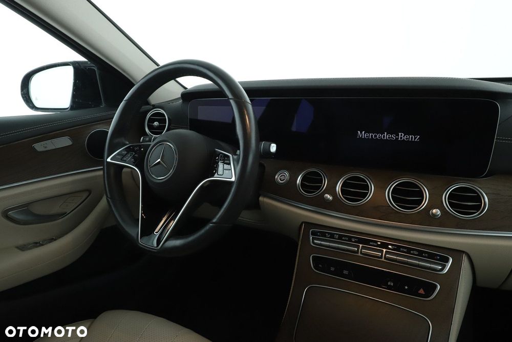 Mercedes-Benz Klasa E - 22