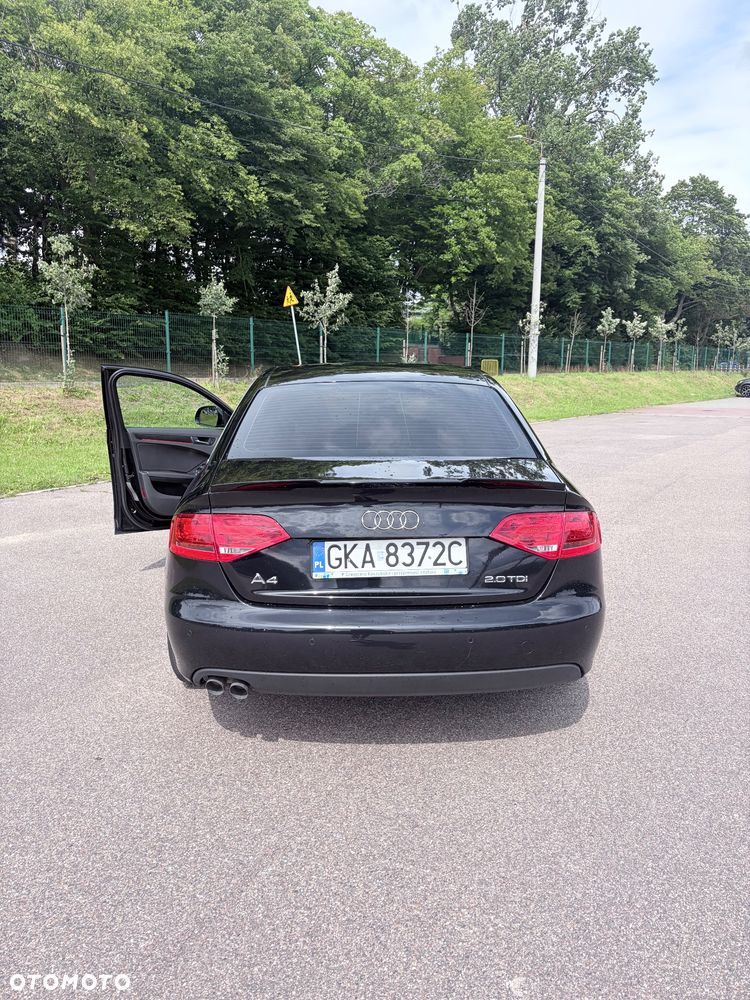 Audi A4 Limousine - 11