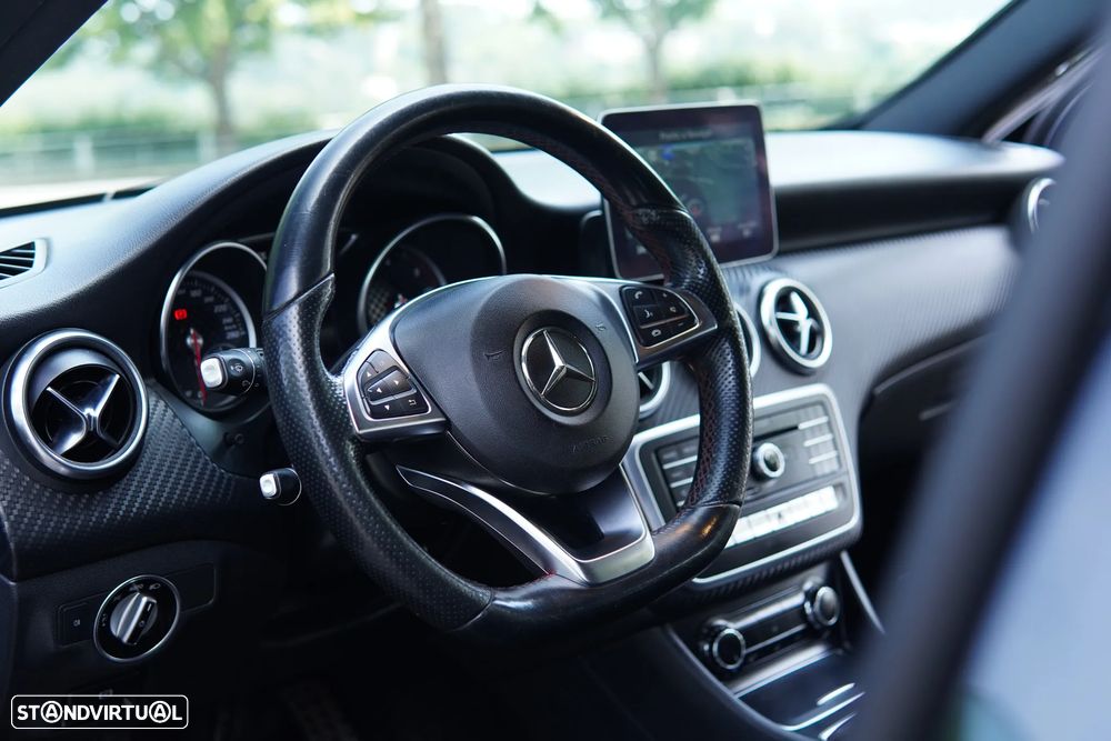 Mercedes-Benz A 180 CDI AMG Line - 24