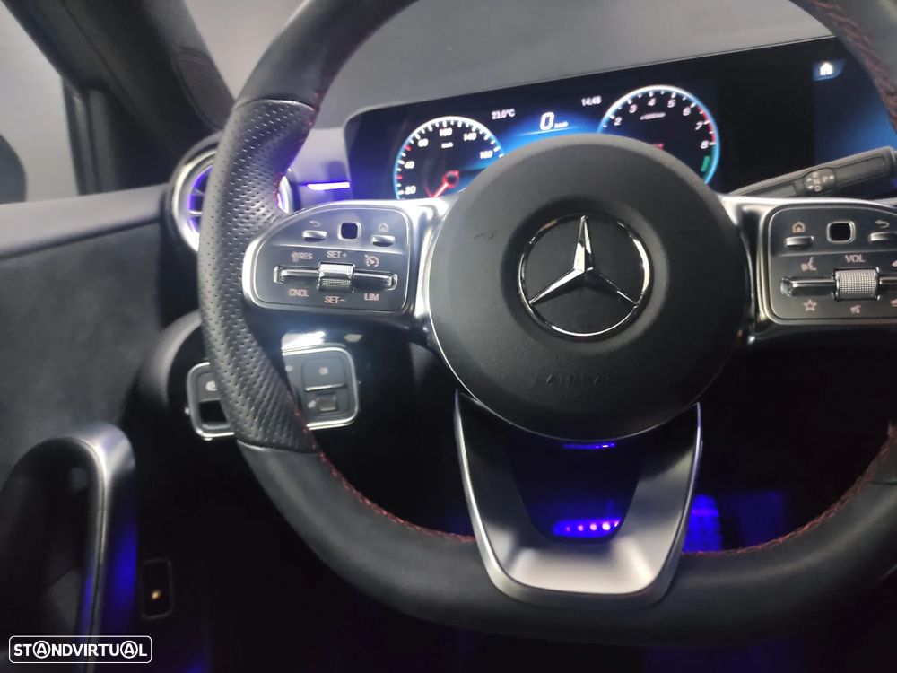 Mercedes-Benz A 250 e AMG Line - 14