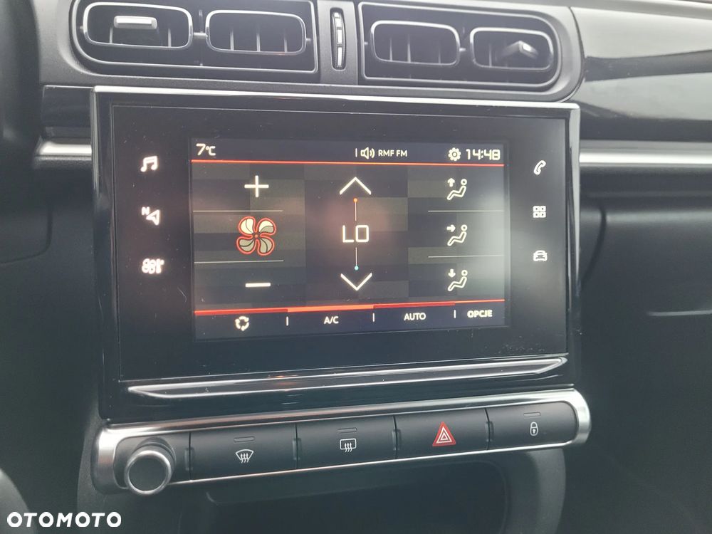 Citroën C3 Pure Tech 82 SHINE - 8