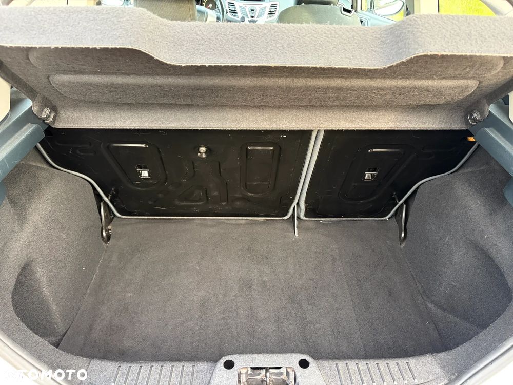 Ford Fiesta 1.6 Sport - 11