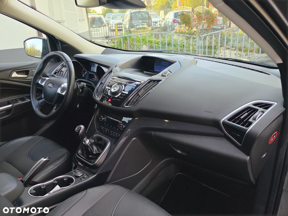 Ford Kuga - 27