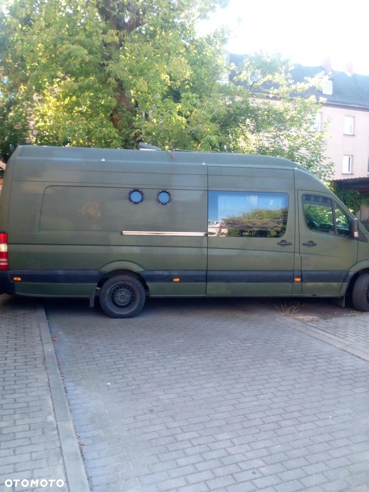 Mercedes-Benz Sprinter - 11
