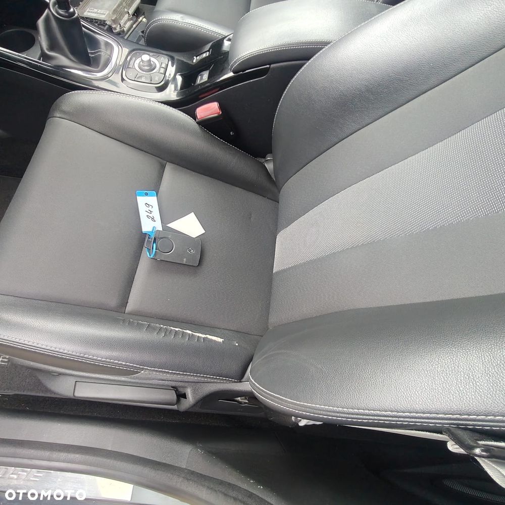 Renault Megane 1.6 dCi Energy Bose Edition - 11