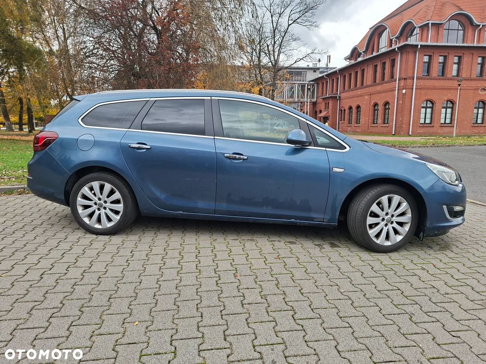 Opel Astra IV 1.4 T Cosmo - 4