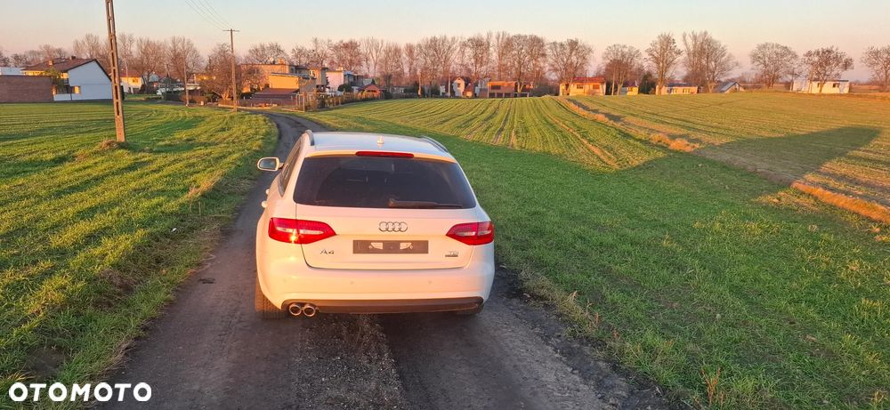 Audi A4 Avant 2.0 TDI Quattro - 29