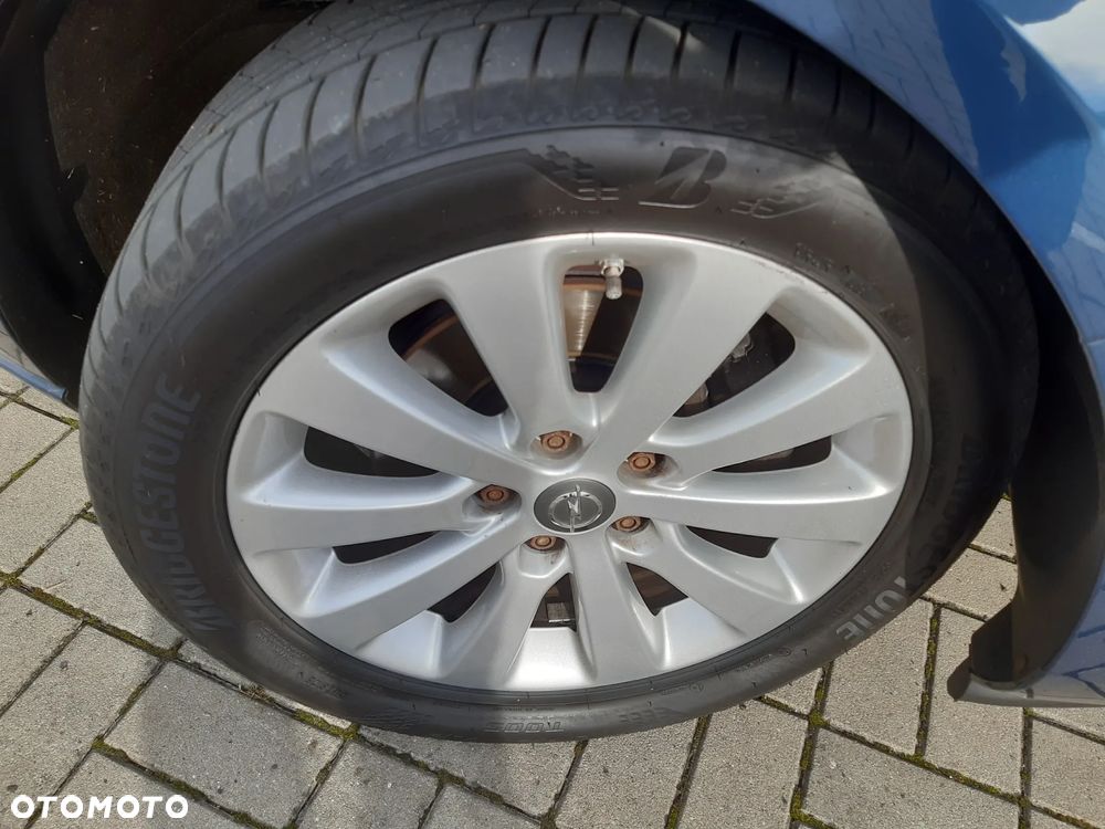 Opel Zafira 1.4 Turbo (ecoFLEX) Start/Stop ON - 14