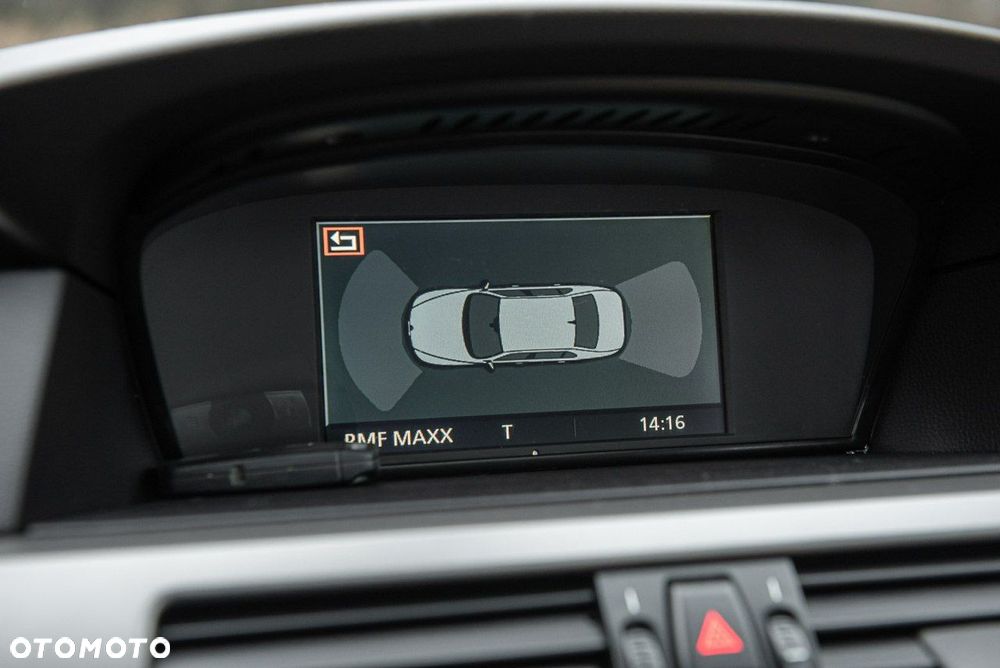 BMW Seria 5 520d Special Edition - 22