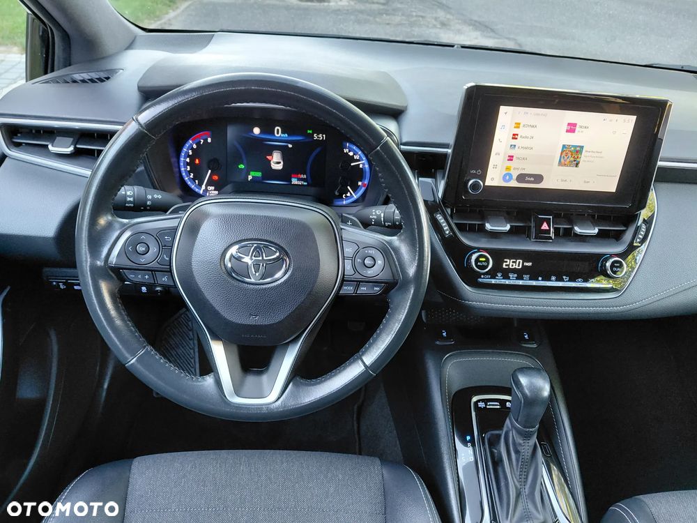 Toyota Corolla 2.0 Hybrid Executive - 24