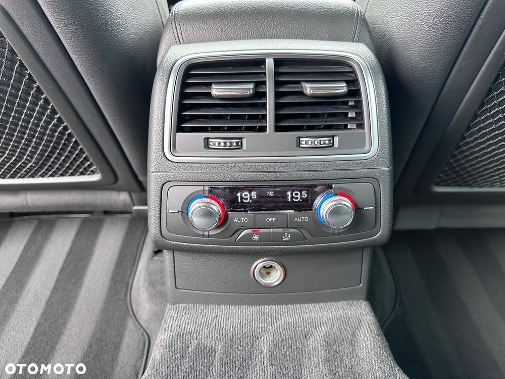 Audi A6 Avant 2.0 TDI quattro S tronic - 24