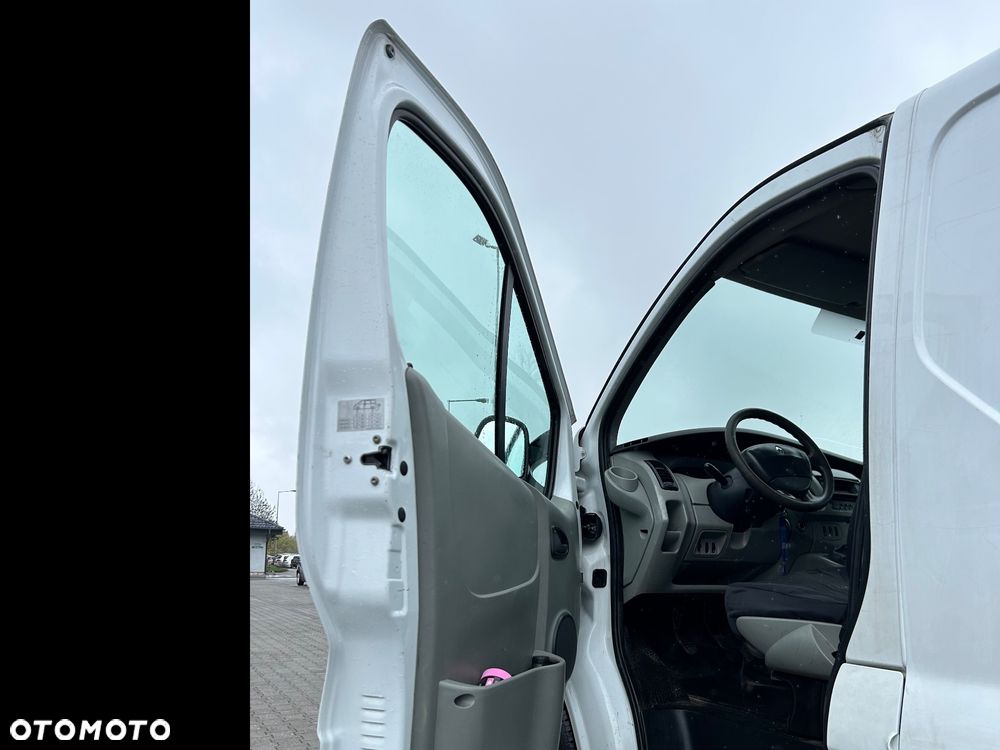 Renault Trafic - 11