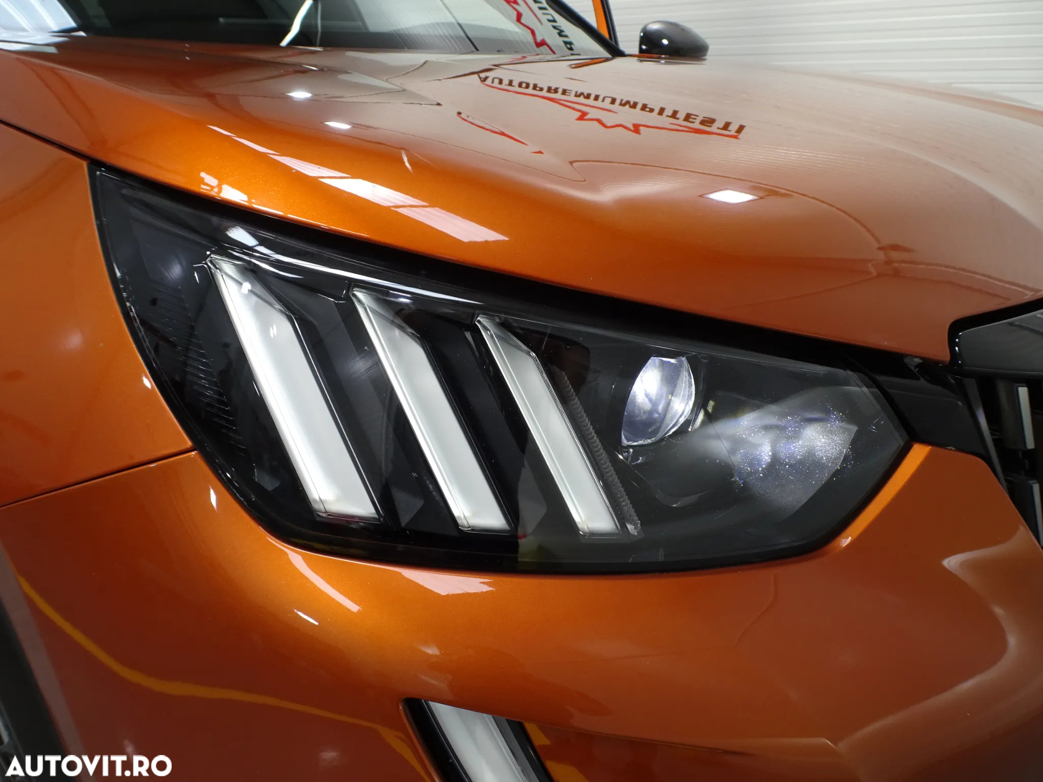 Peugeot 2008 1.2 L PureTech STT GT Line - 18