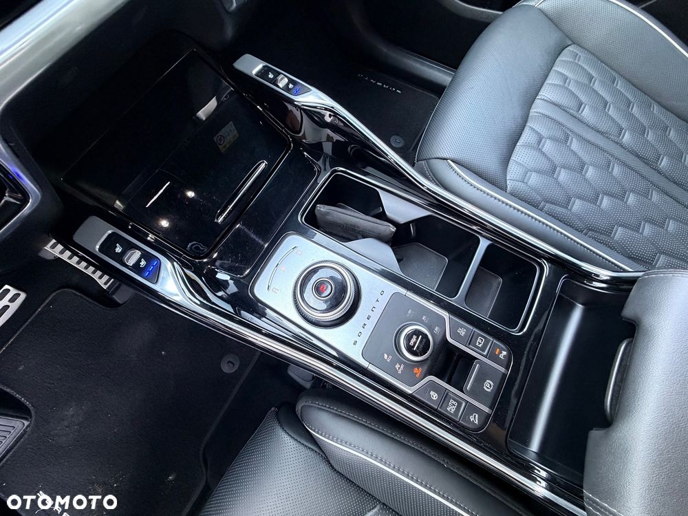 Kia Sorento - 28