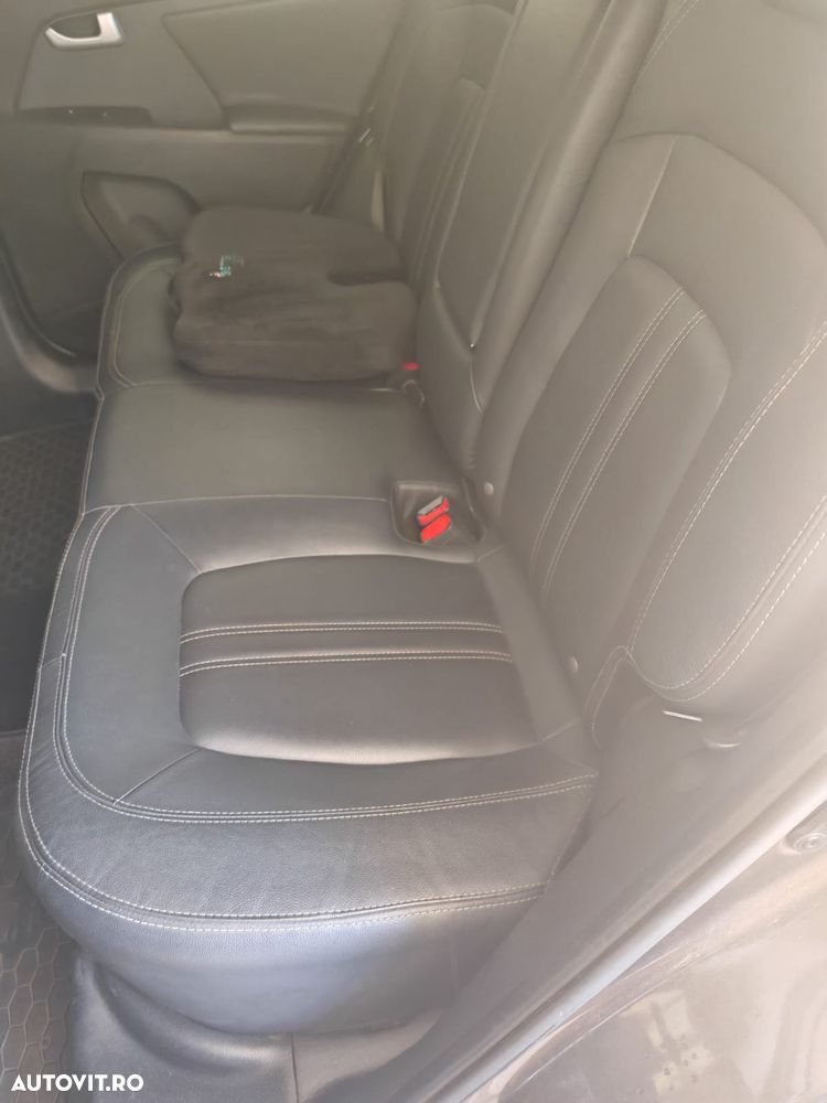 Kia Sportage - 12