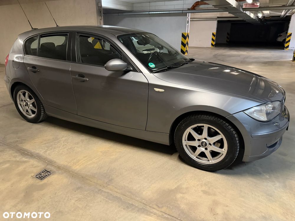 BMW Seria 1 118d DPF - 1