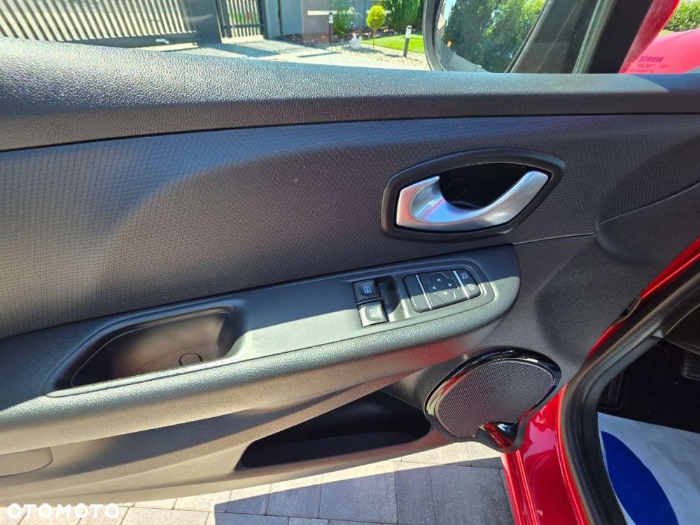 Renault Clio - 11