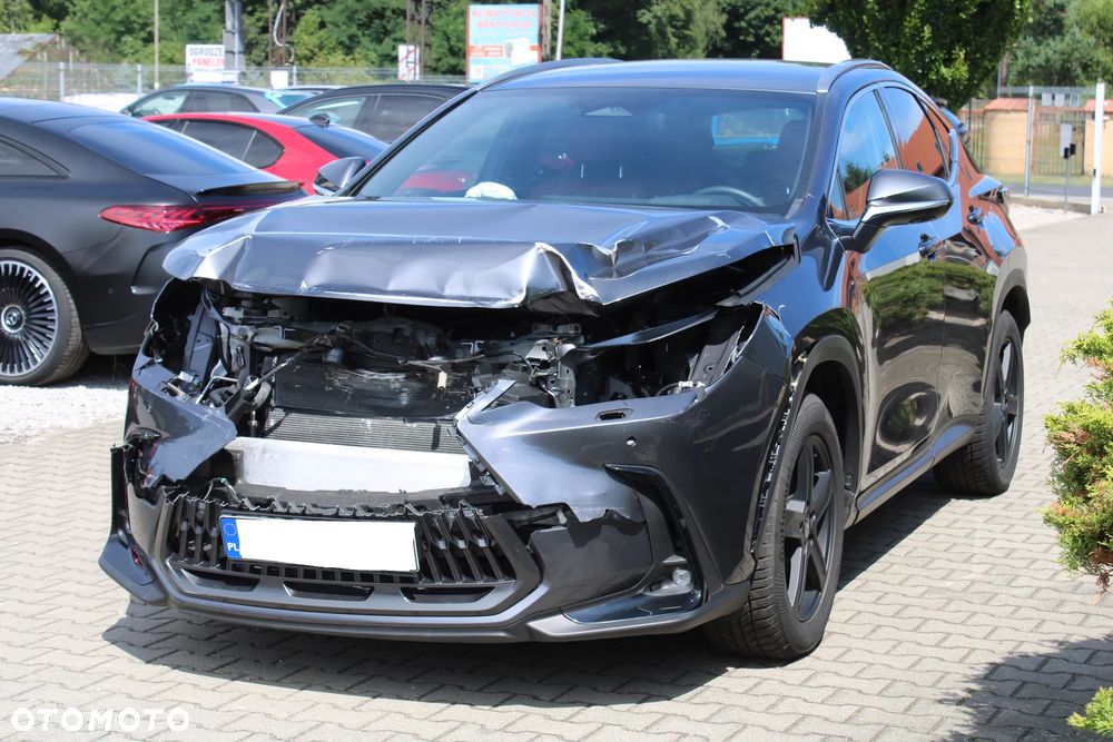 Lexus NX 350h Omotenashi AWD - 4