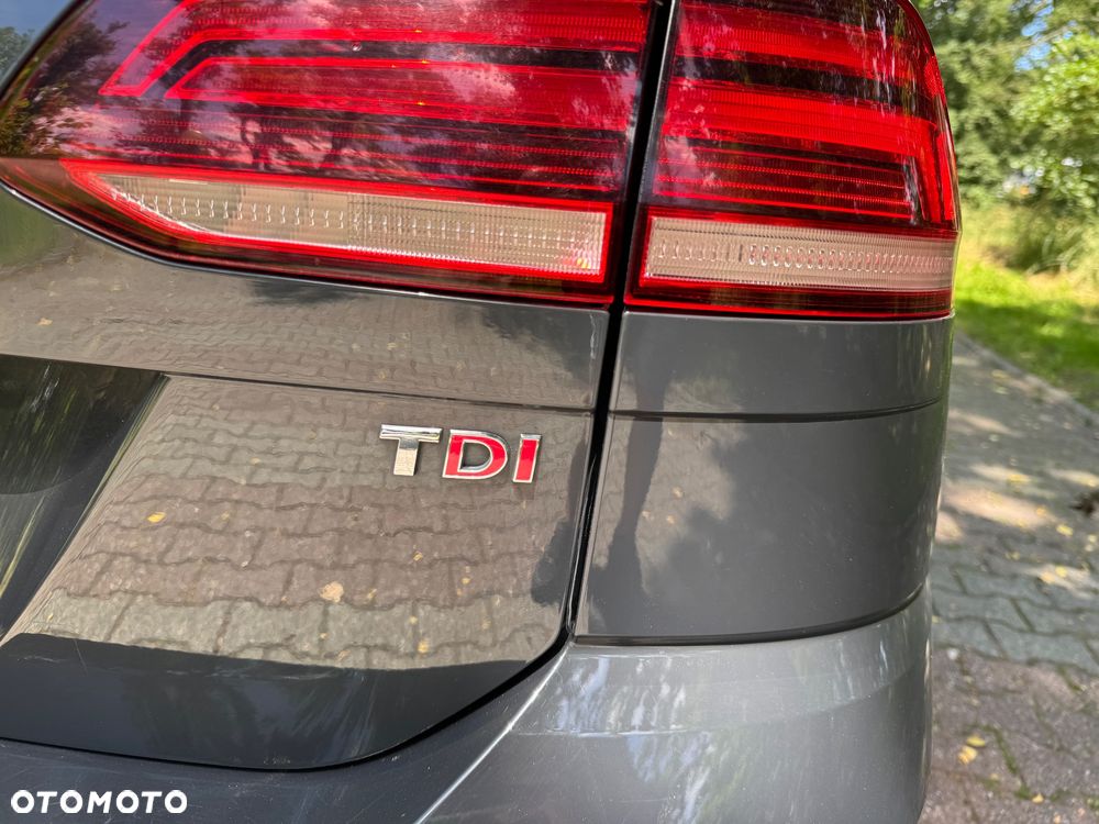 Volkswagen Golf - 11