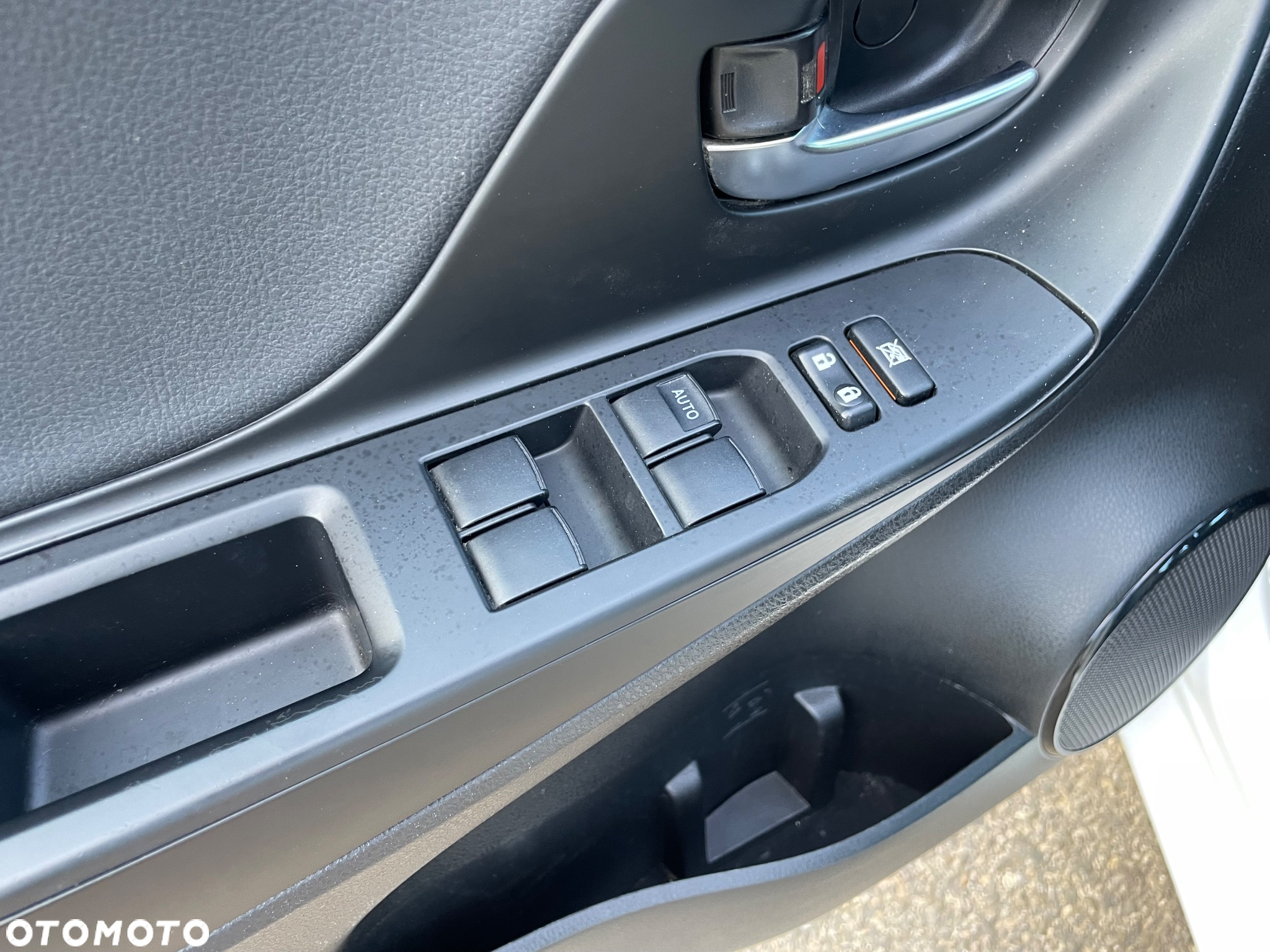 Toyota Yaris Hybrid 1.5 Comfort - 13