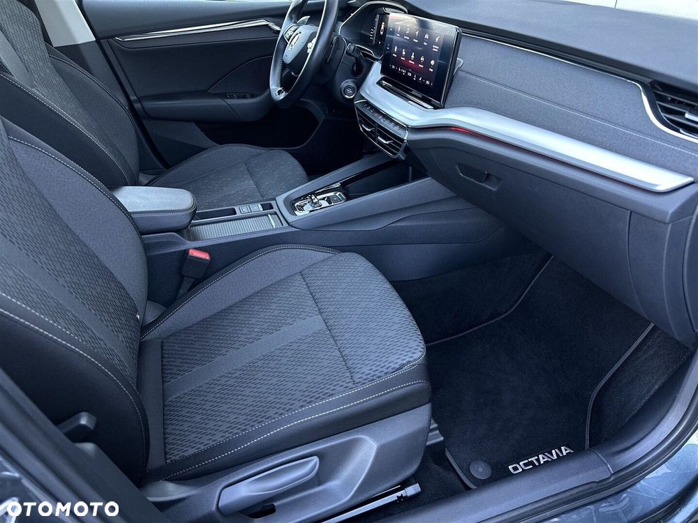 Skoda Octavia 1.5 TSI ACT Style DSG - 7
