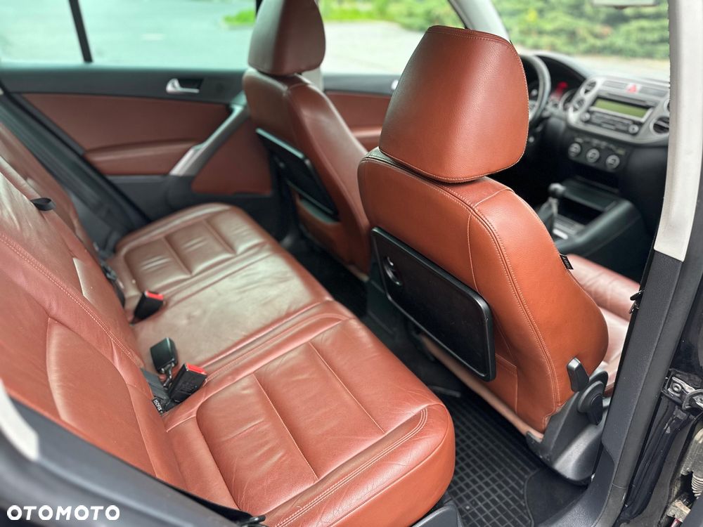 Volkswagen Tiguan - 12