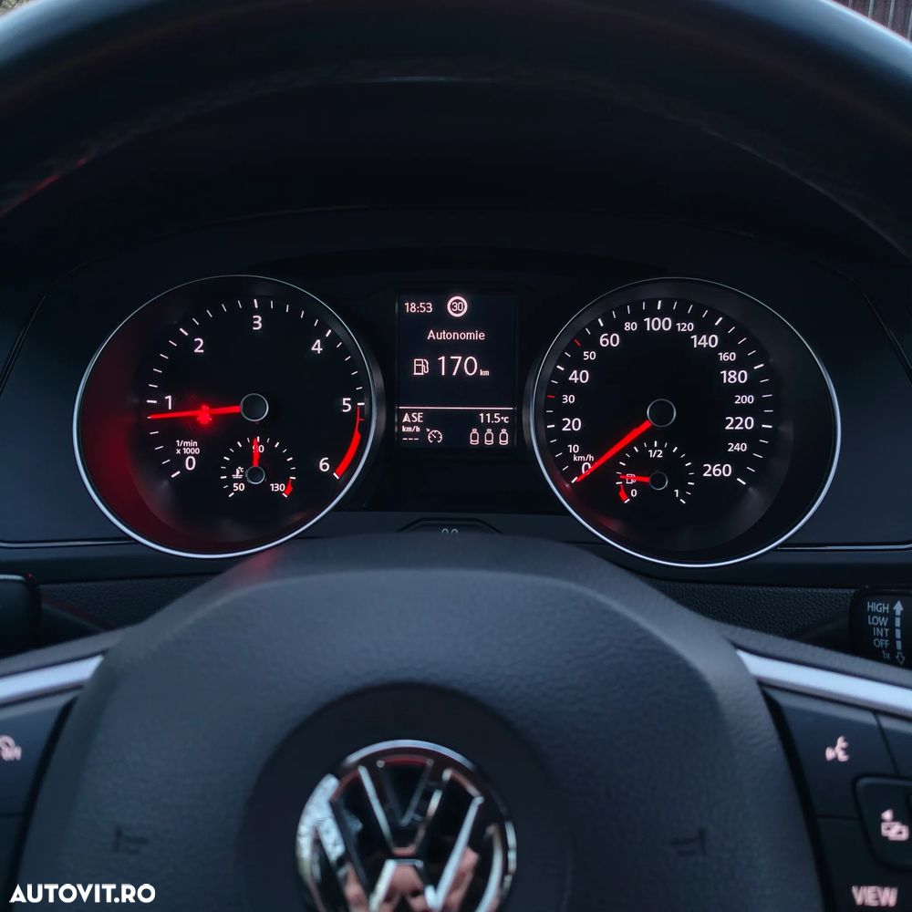 Volkswagen Passat 2.0 TDI Comfortline - 4