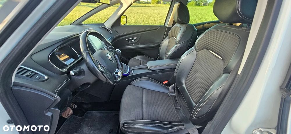 Renault Scenic - 11