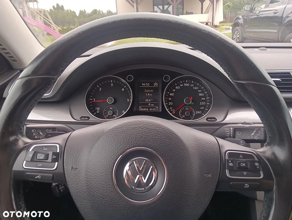 Volkswagen Passat 2.0 TDI Comfortline DSG - 18