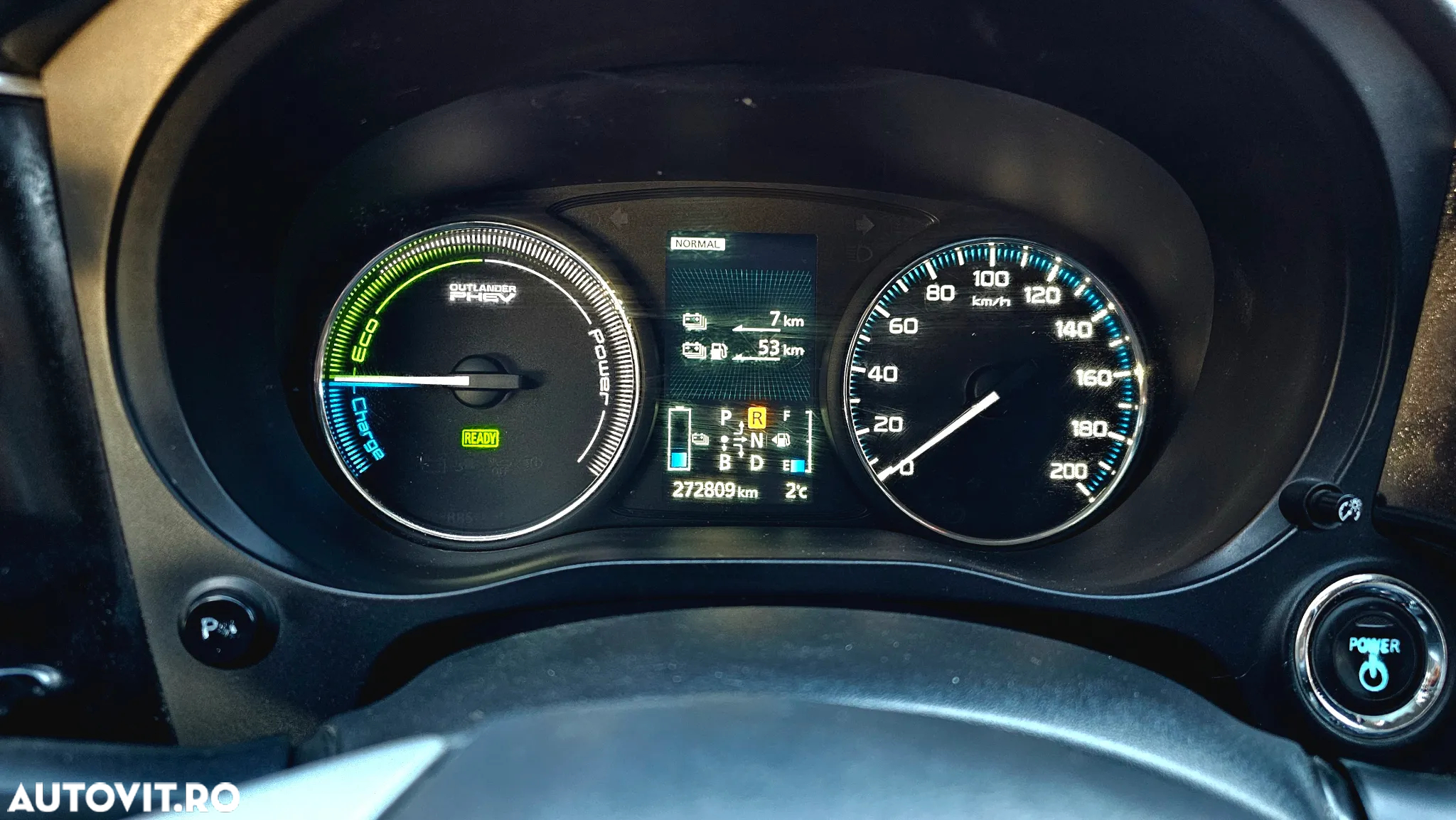 Mitsubishi Outlander - 9