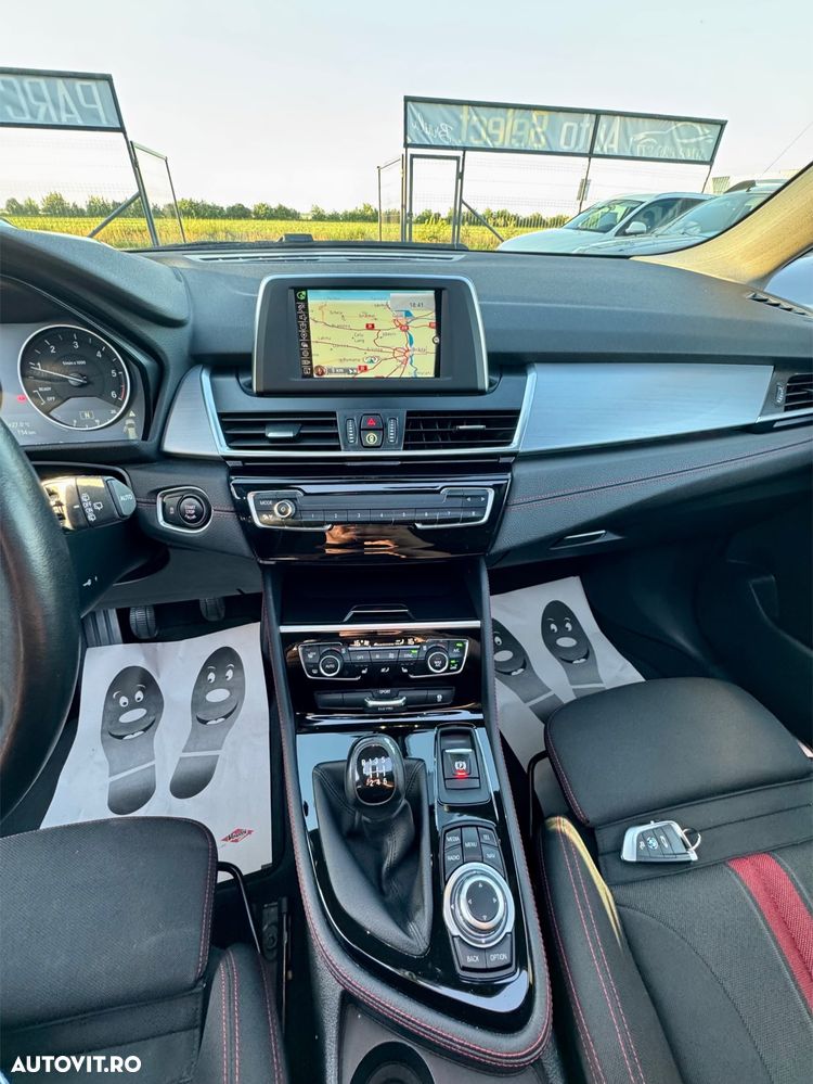 BMW Seria 2 216d Sport Line - 8