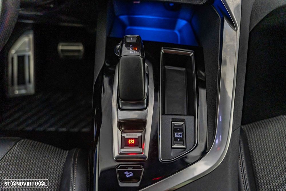 Peugeot 3008 1.6 Hybrid4 GT e-EAT8 - 36